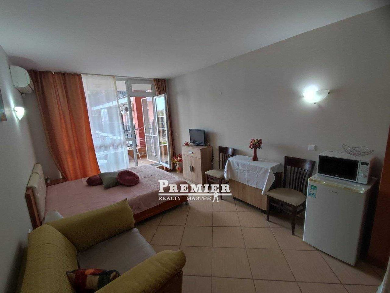 Продава се Едностаен апартамент в Несебър - 38 кв.м за 1264 €/кв.м - Снимка #3
