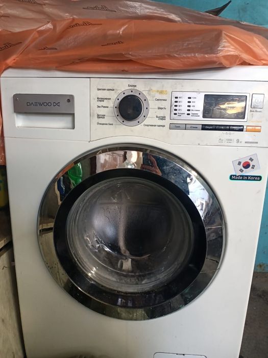 Продам стиралку ДЭУ автомат 9 кг на запчасти. на запчасти.