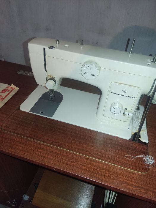 Швейная машинка Чайка 132 м