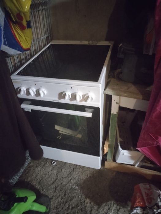 Vând aragaz Gorenje nou nefolosit plita