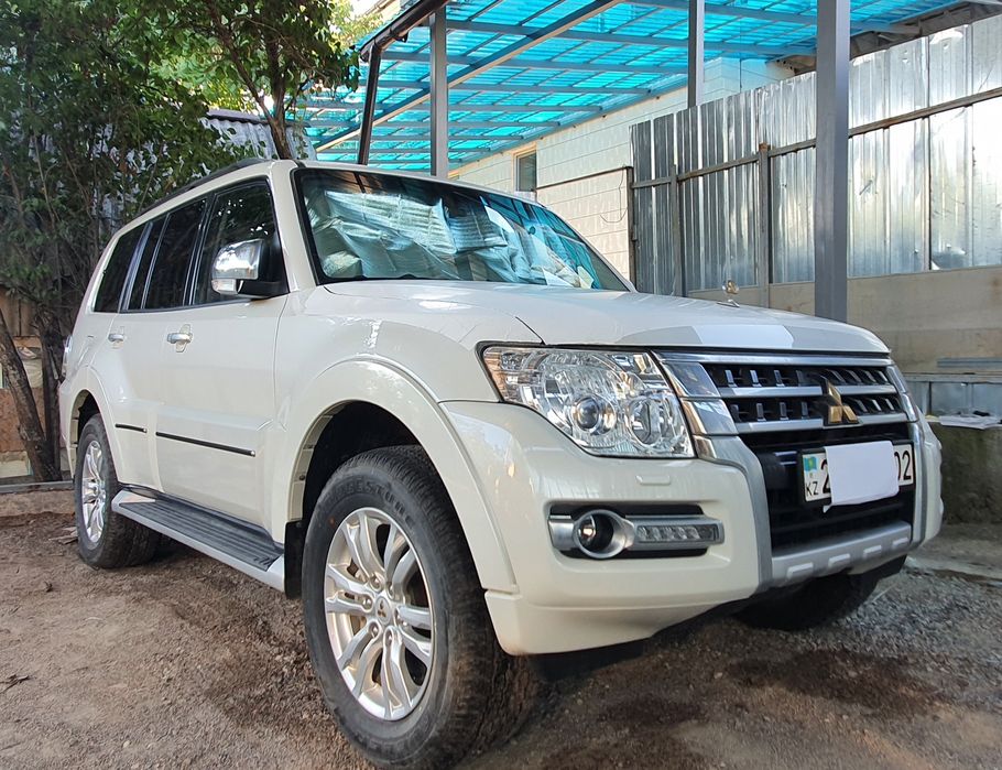 Pajero IV объем 3.8 год 2022 пробег 29 км