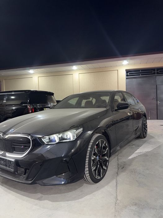 Bmw i5 35L m sport