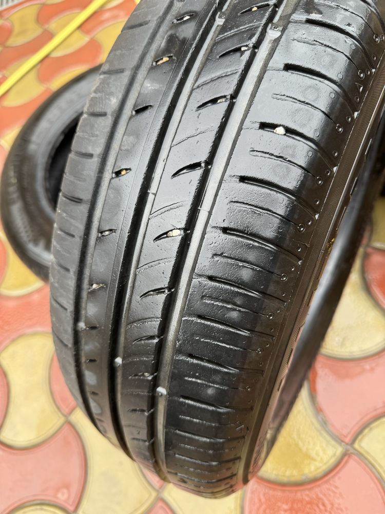 Vind anvelope vara 185/65/15 Kumho