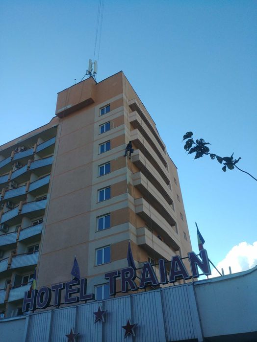 Alpinist utilitar experimentat, cu PFA