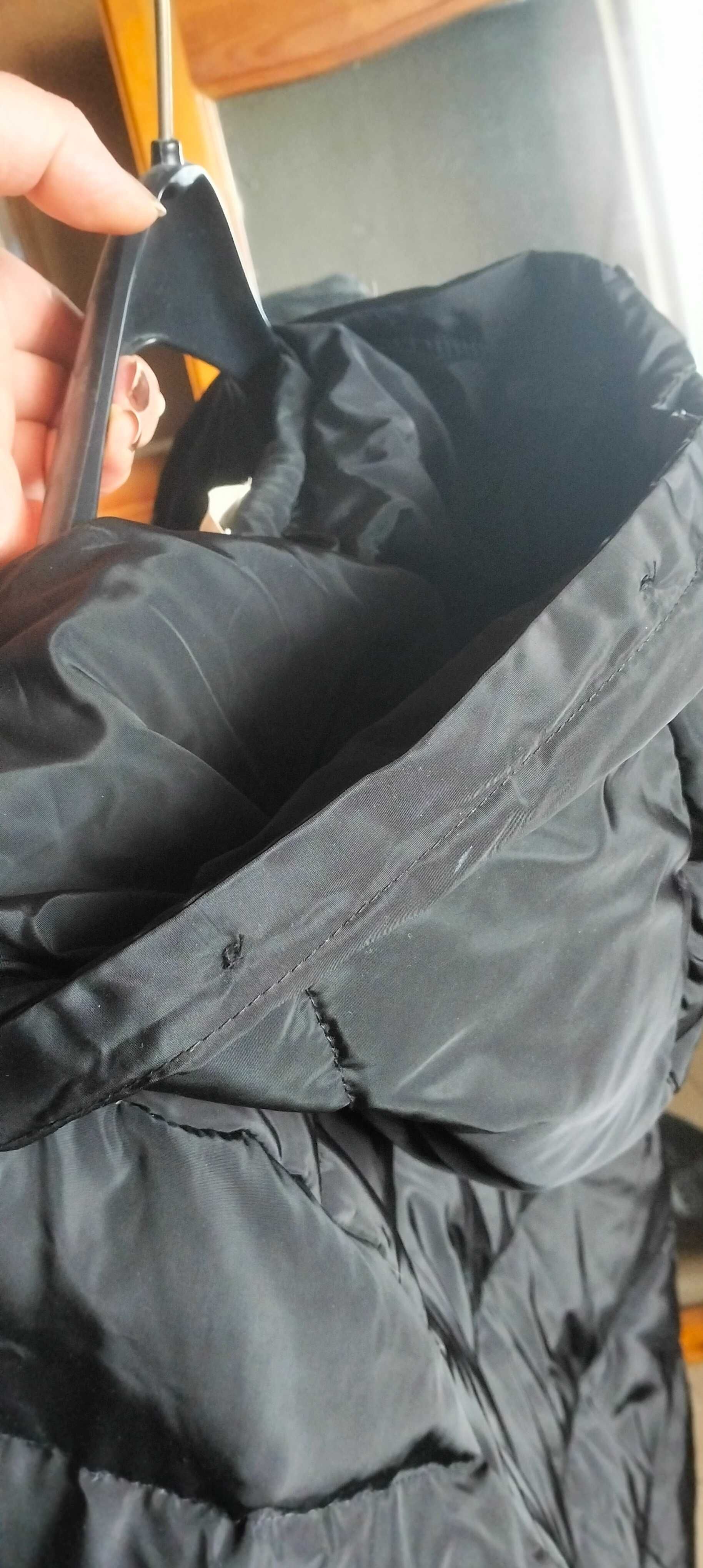 Продавам черно зимно яке