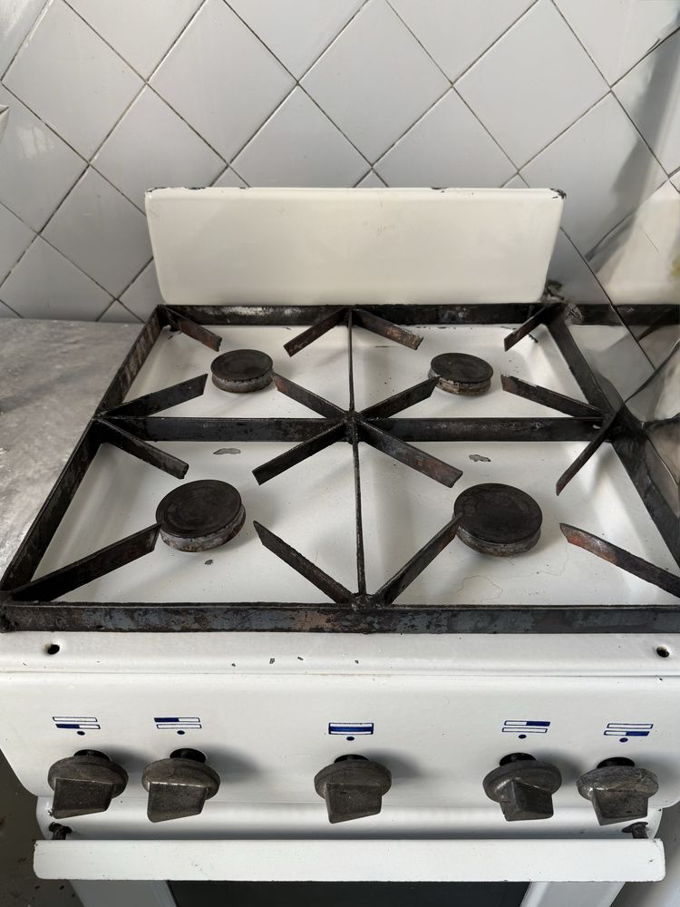 Газовая плита советская на массиве Олимпия