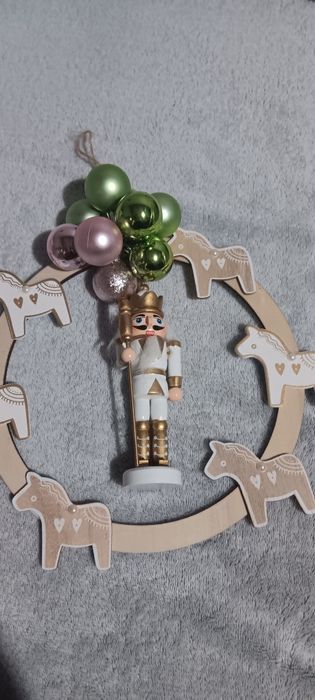 Коледни украси на достъпни цени.  Различни модели