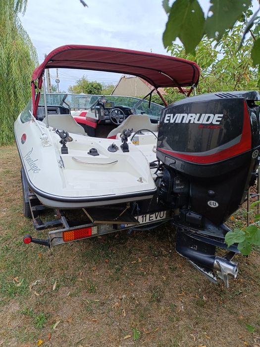 Vând barca Bayliner Arriva