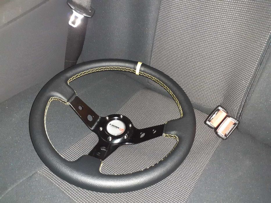 Спортен Волан Дълбок НОВ ( Жълт , Червен , Син )