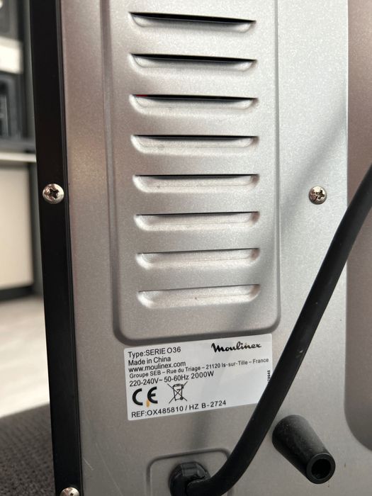 Mini oven Moulinex  este nou utilizat doar o data adus din Belgia.