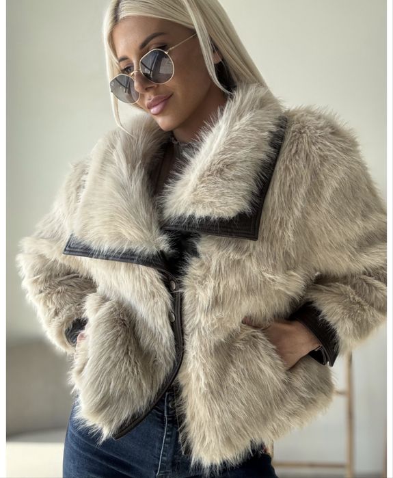 Стилно късо палто еко кожа и косъм в кафяво