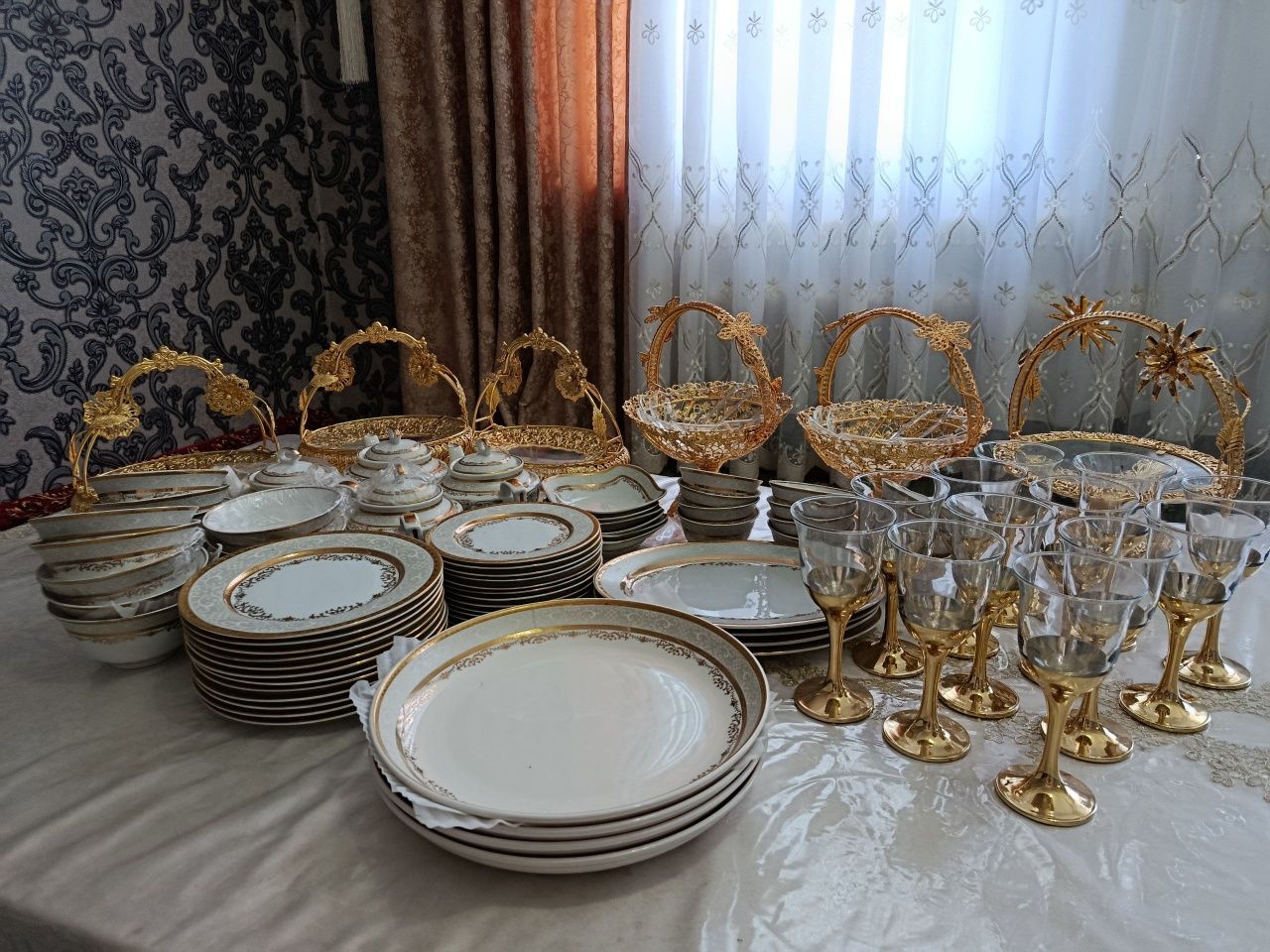 Посуда полный комлект сатылады