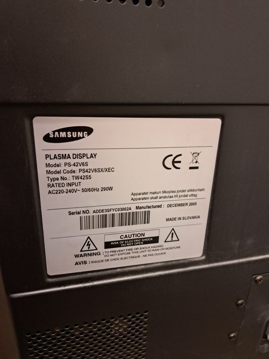 Телевизор Samsung 42" перфектен