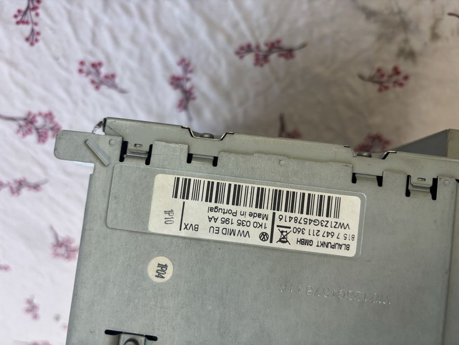 .	Navigație originală VW Tiguan / Golf / Passat