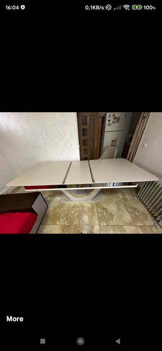 Masă extensibilă cu 6 scaune