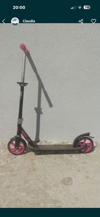 Vand trotineta cu mânere roz