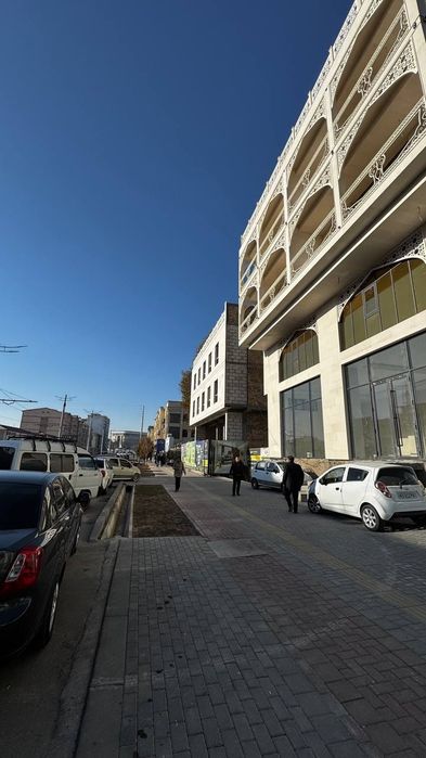 Продается  Помещение Магазин

Площадь  100м2  

Первая линия  Вдоль до