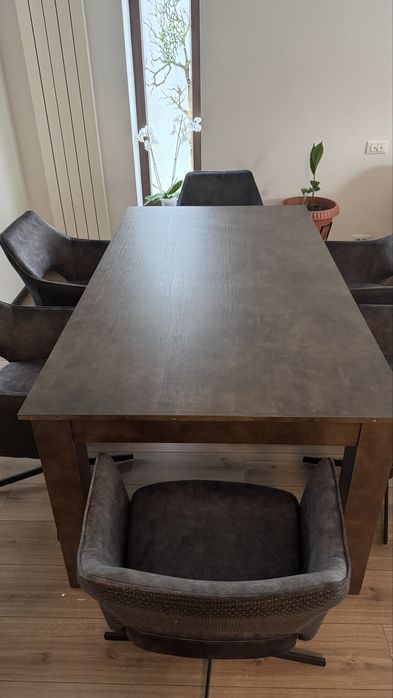 Masa dining extwnsibila 6-10 persoane