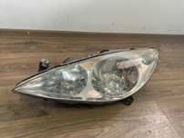 Ляв фар за Peugeot 307 / Пежо 307 2004г