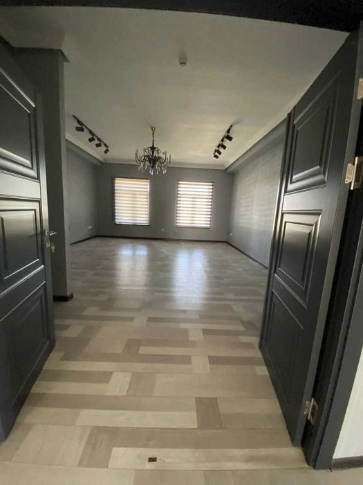 Сдаётся большой 2х уровневый офис с ремонтом – 333 м², Орн Ц6 (N117)