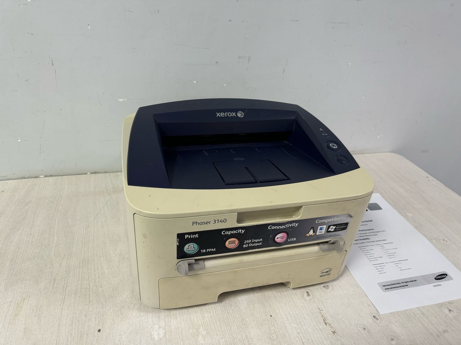 Лазерный принтер Xerox Phaser 3140 в хорошем рабочем состояний.