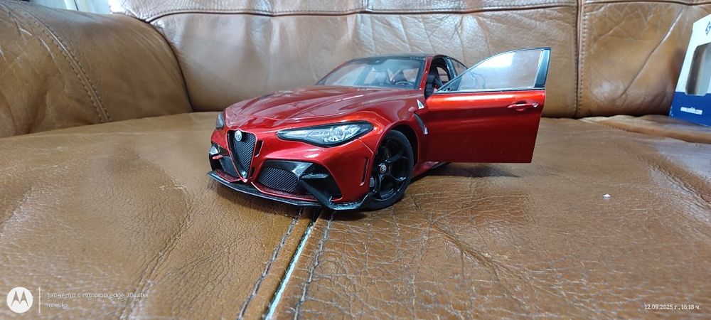 Колекционерска количка Alfa Romeo julieta