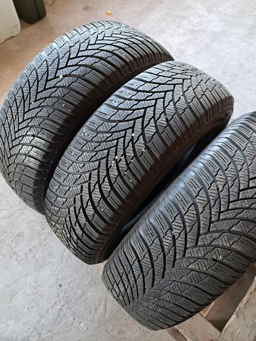 3 anvelope iarnă 215 65 r16 Firestone