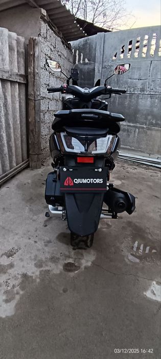 СКУТЕР S MAX 2025 года

Китайская сбор