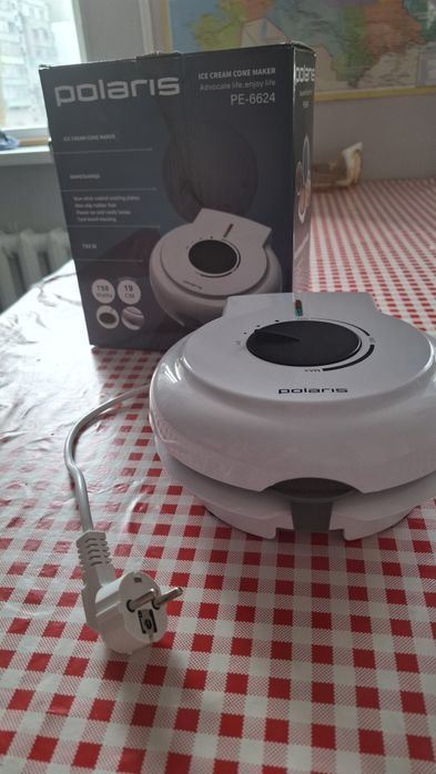 Вафельница Polaris