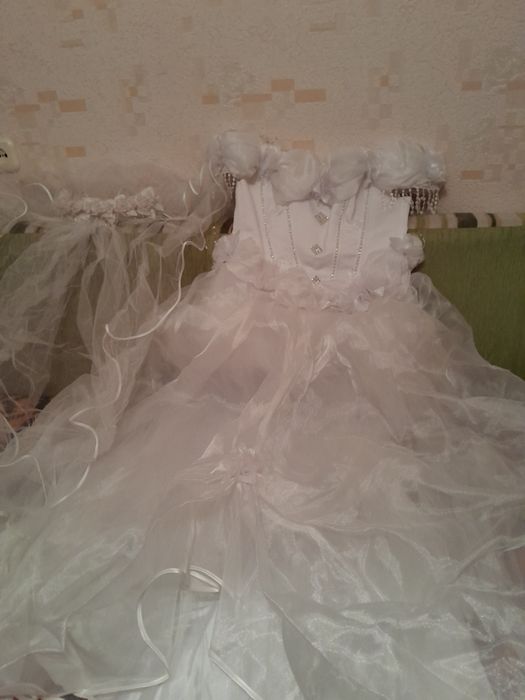 Продам свадебное платье и фату