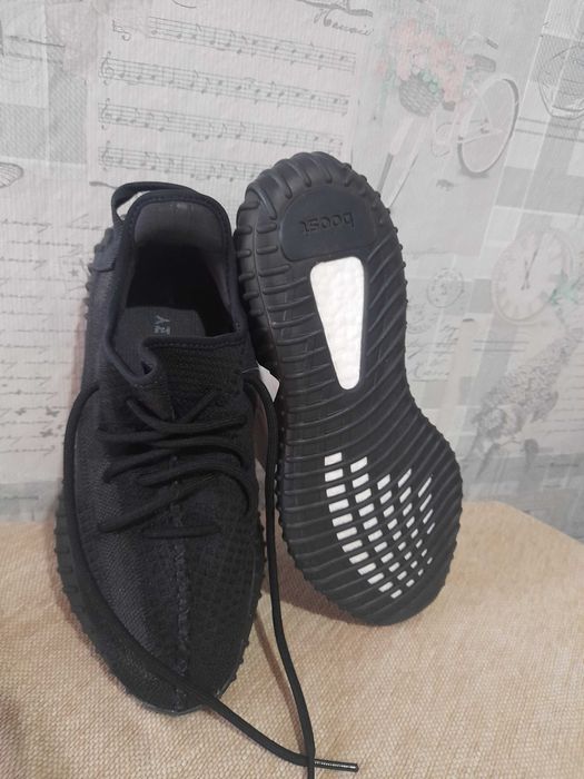 Мъжки маратонки YEEZY Адидас