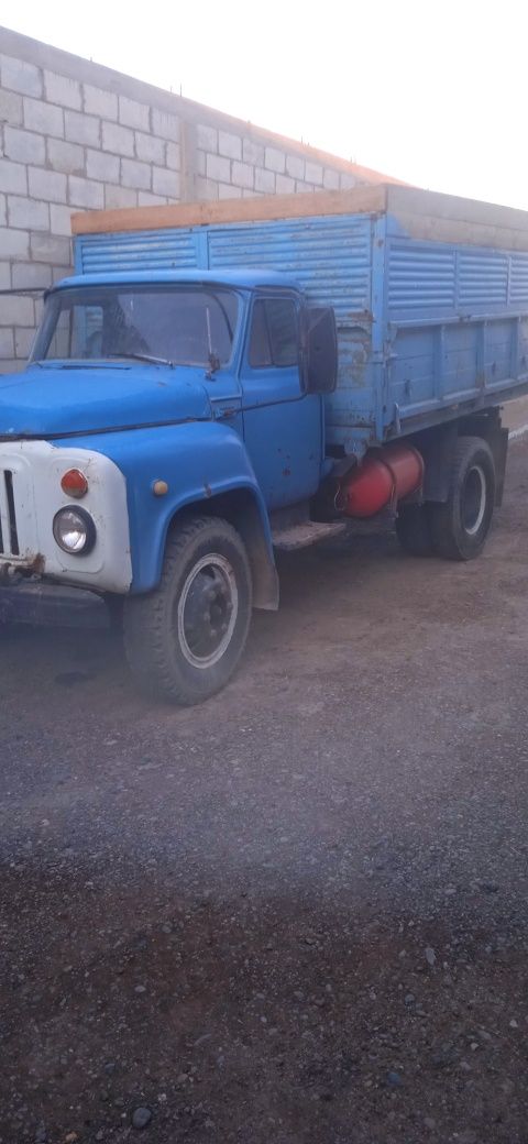 Gaz 53 sotiladi  kelishsmiz