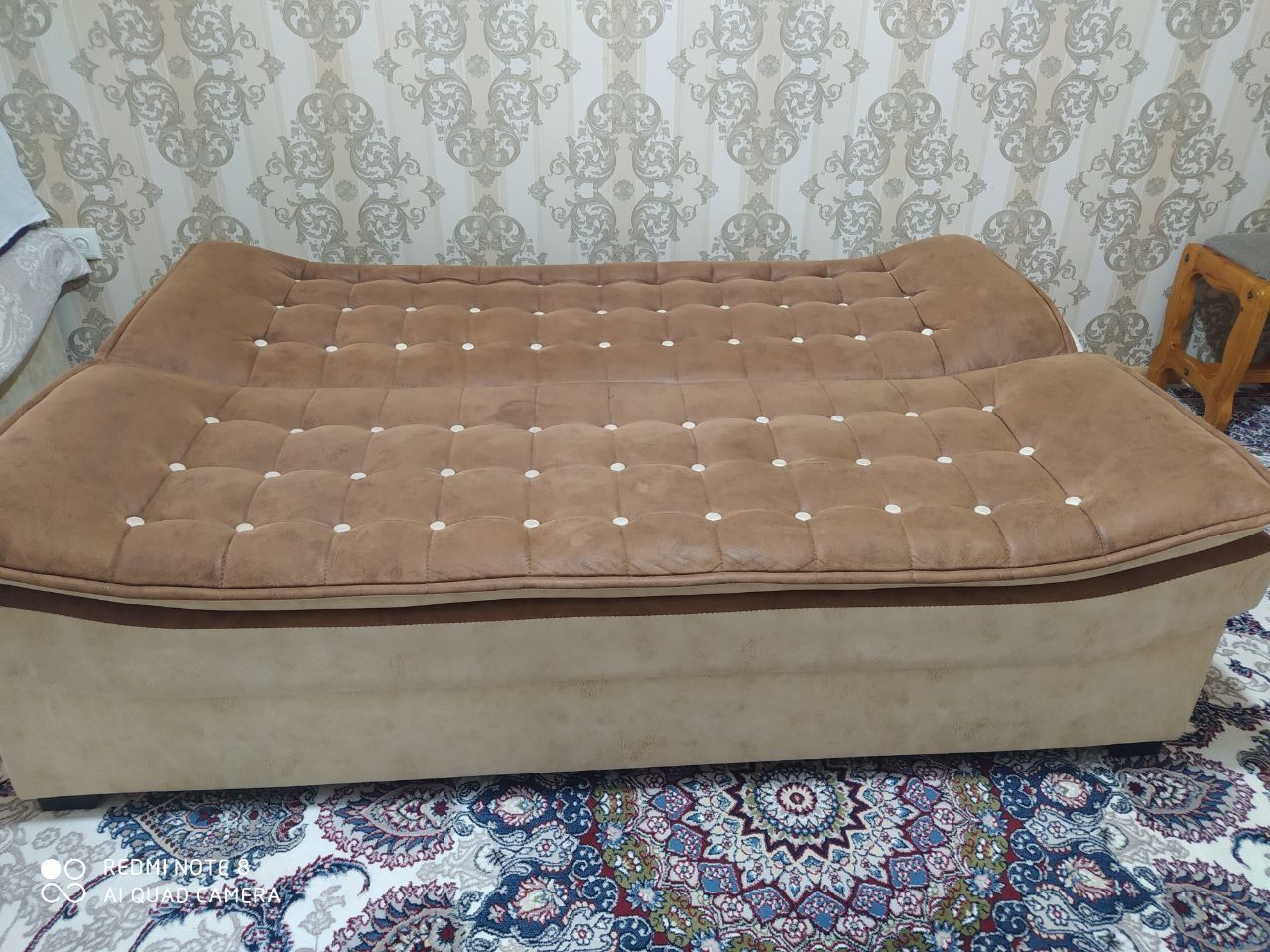 Срочьно продаётся диван и кресло