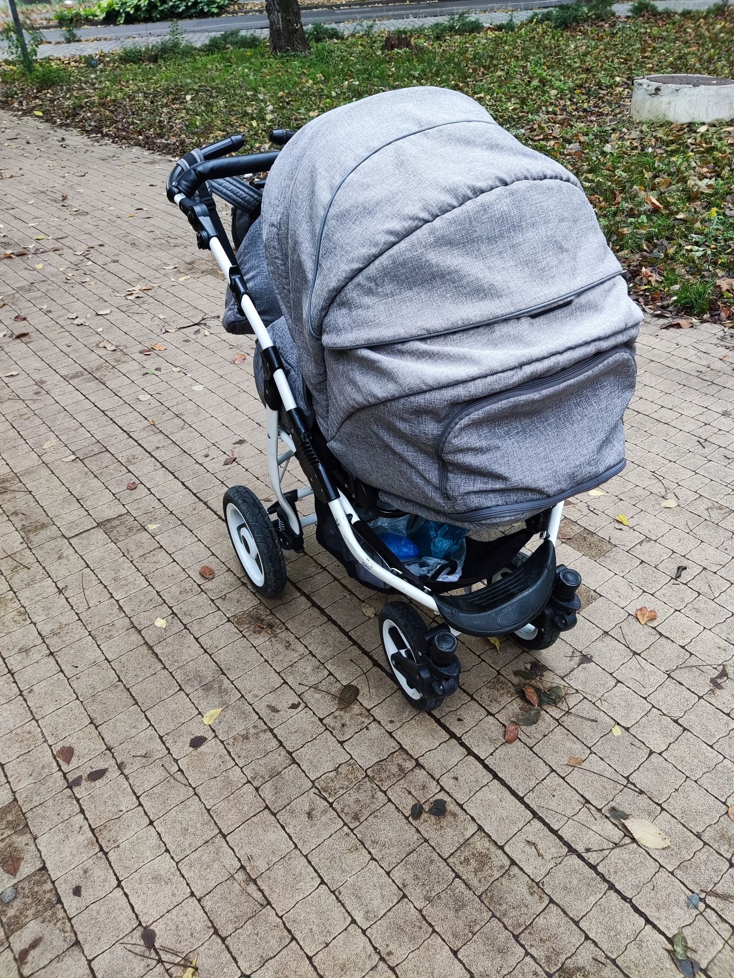 Бебешка количка Адбор