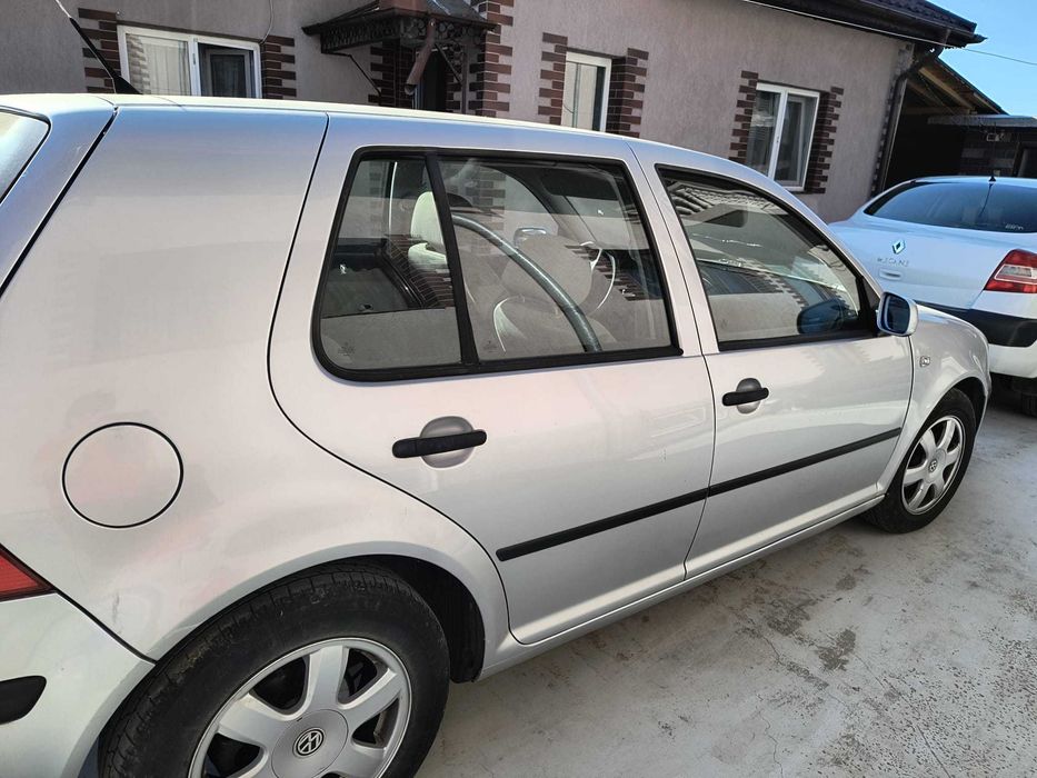 Volkswagen Golf 4 (2001)