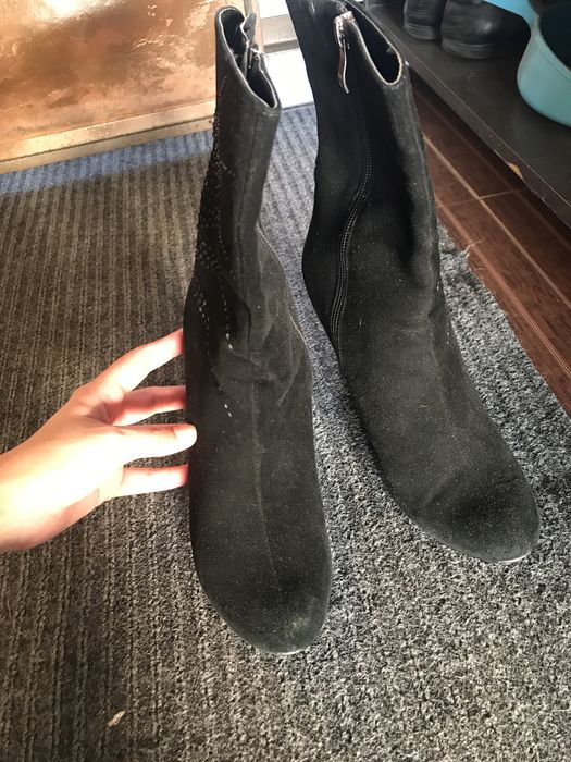 Продаются сапоги