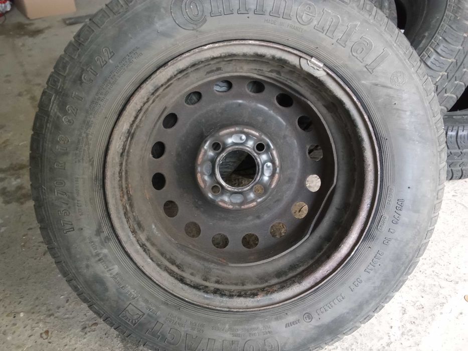 автомобилни гуми 13 "