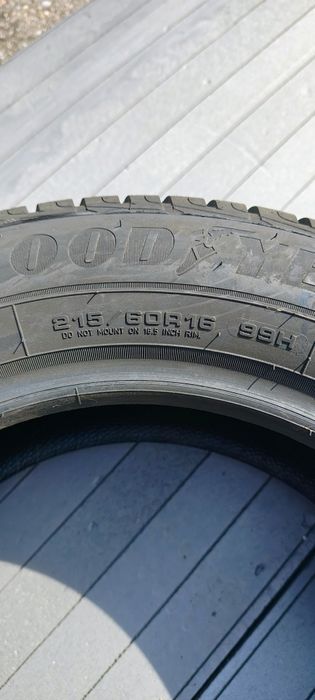 1 Buc. Good Year 215/60/16 Ultra Grip Performance +