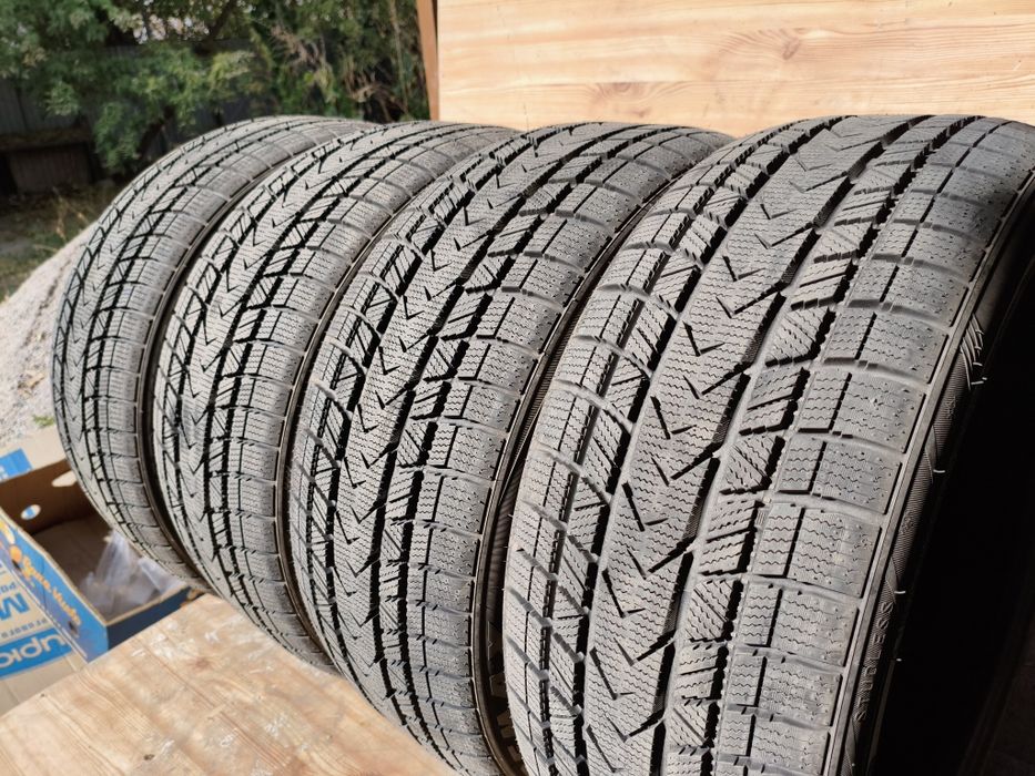 235 40 R19 Комплект Зима