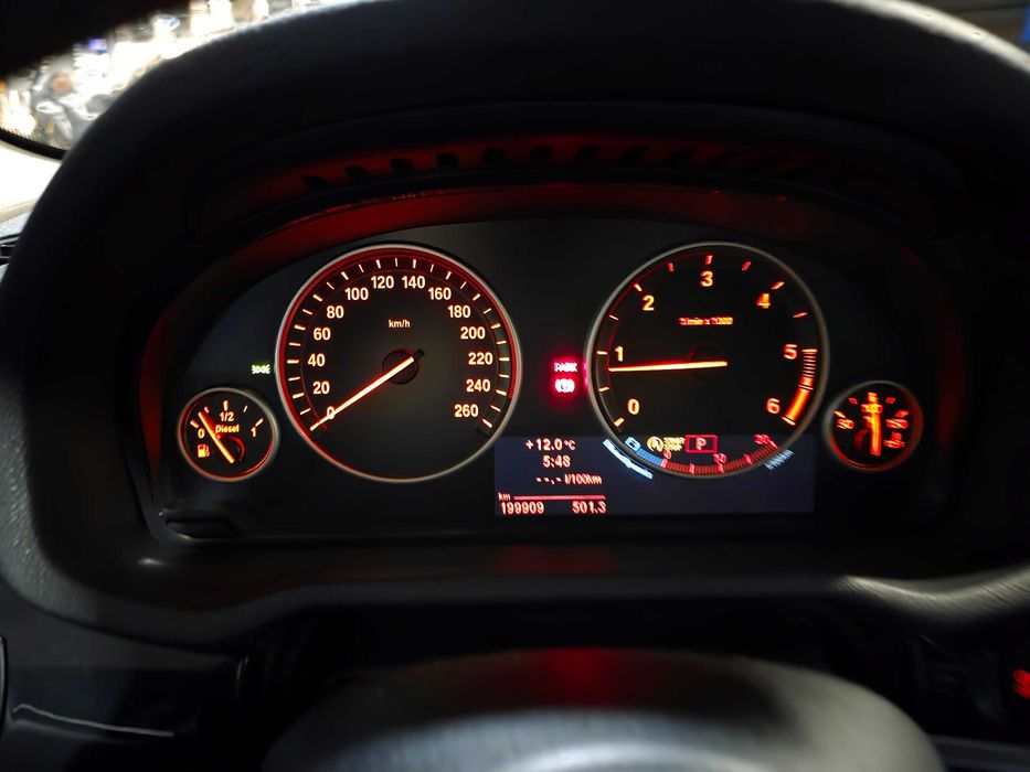Vand BMW X3 xDrive20d (F25) din 2013 - stare impecabila