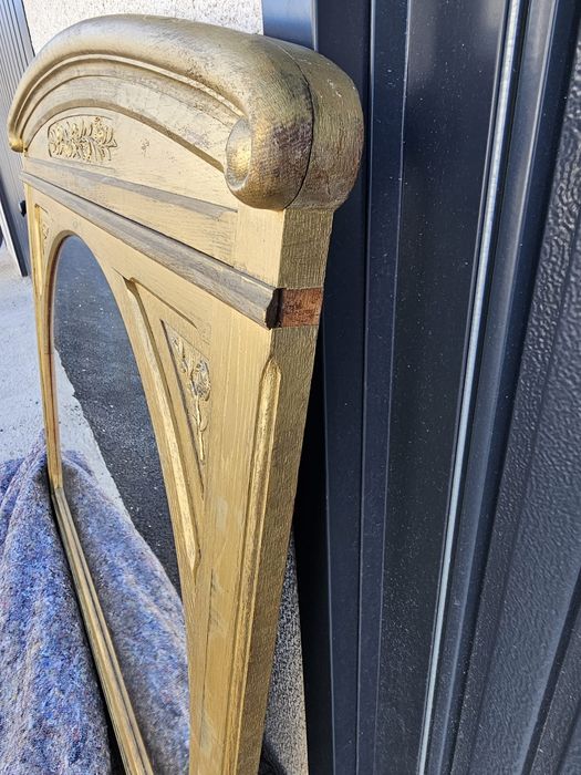 Голямо старинно огледало