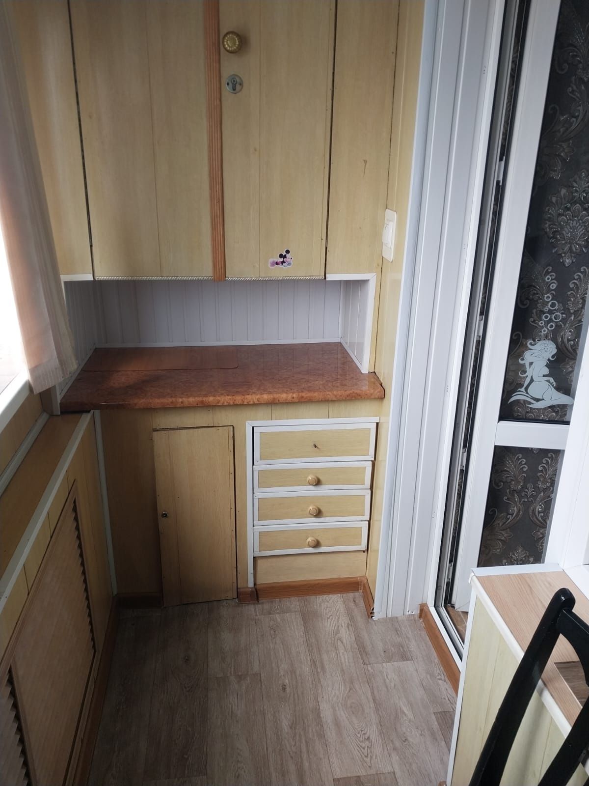 Продаётся 1комн.кв.в 6 м-не Талас,д.35,на 2 этаже
