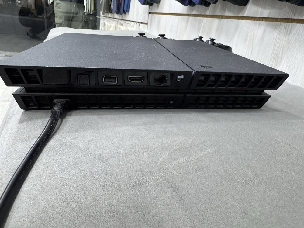 Sony Playstation 4 Slim