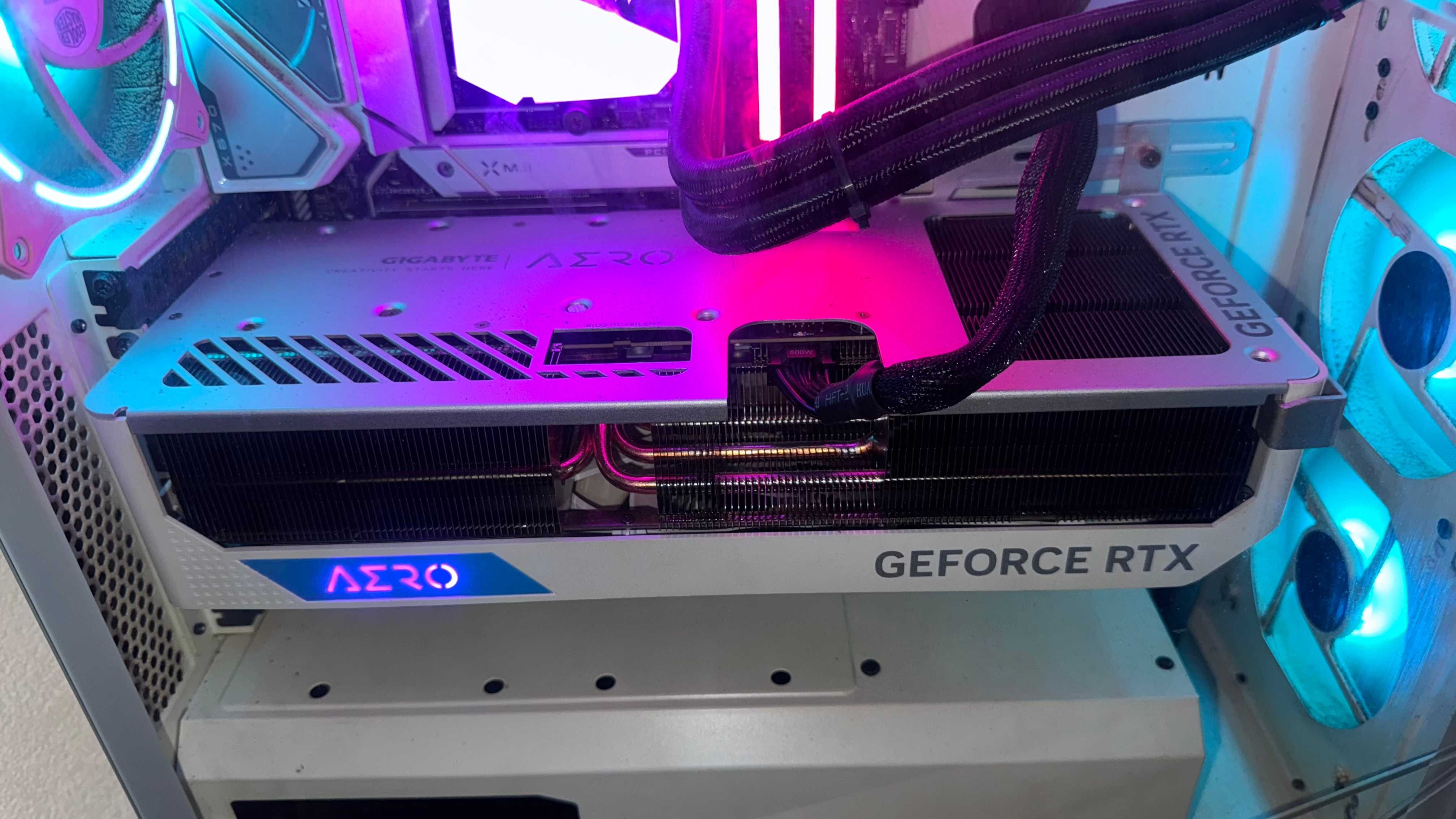 Gigabyte NVIDIA GeForce RTX 4080 SUPER AERO OC 16GB Видеокарта