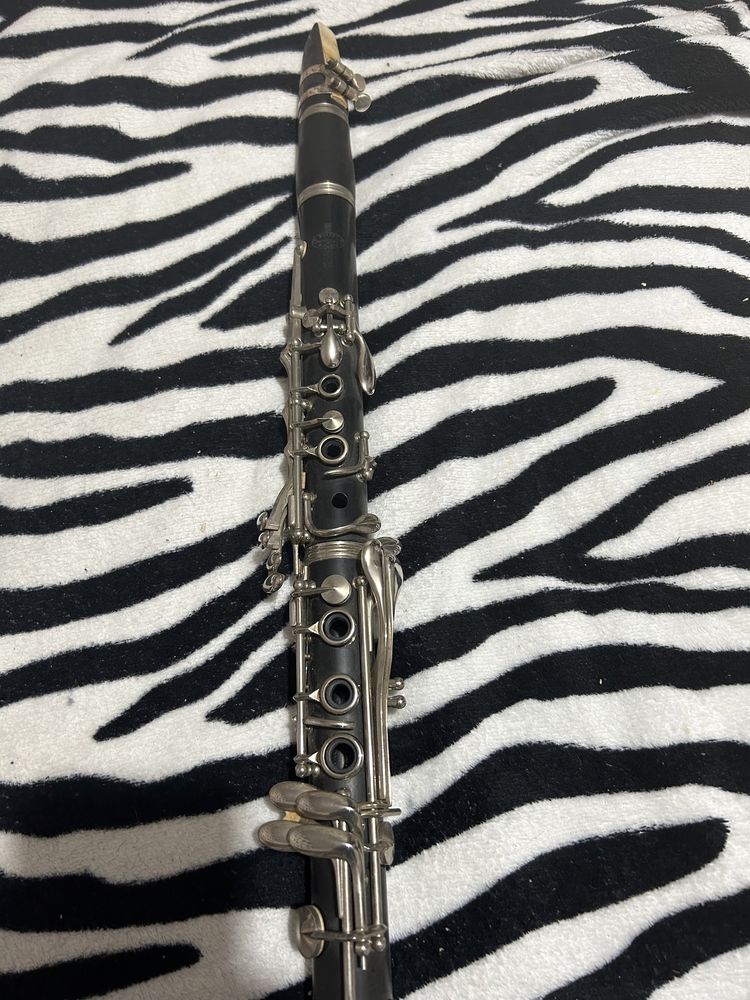 Vând clarinet buffet crampon b12