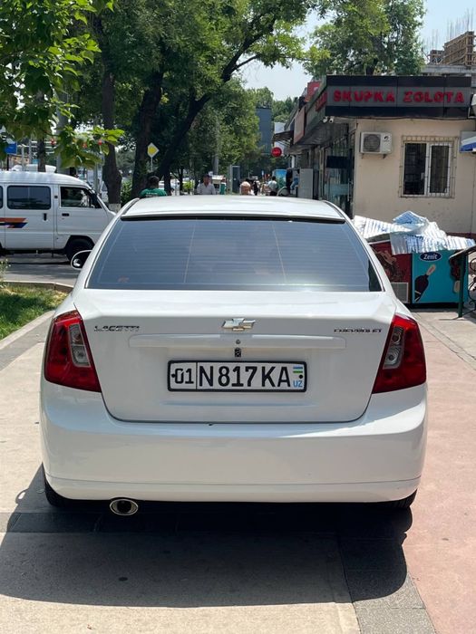 Lacetti 1,8 avtomat 2011
