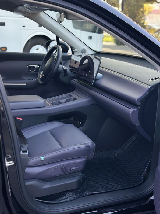 Leapmotor C16 gibrid 3 позиция фулл сотилади