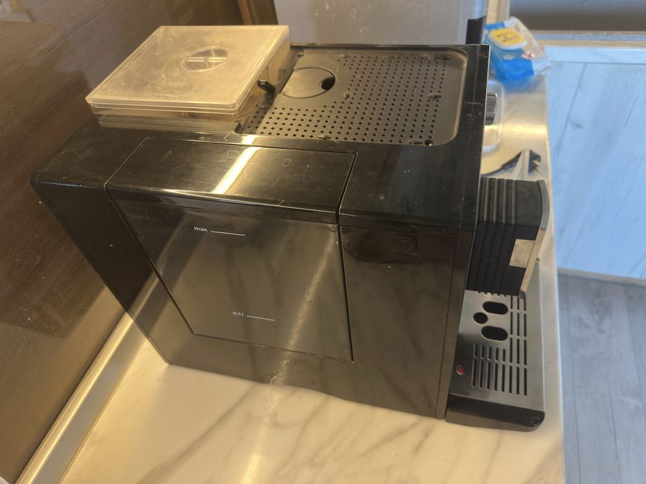 Продавам  кафемашина Melitta Caffeo CI