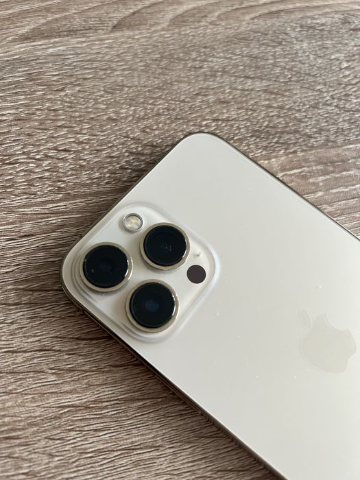 Iphone 13 pro max Gold
