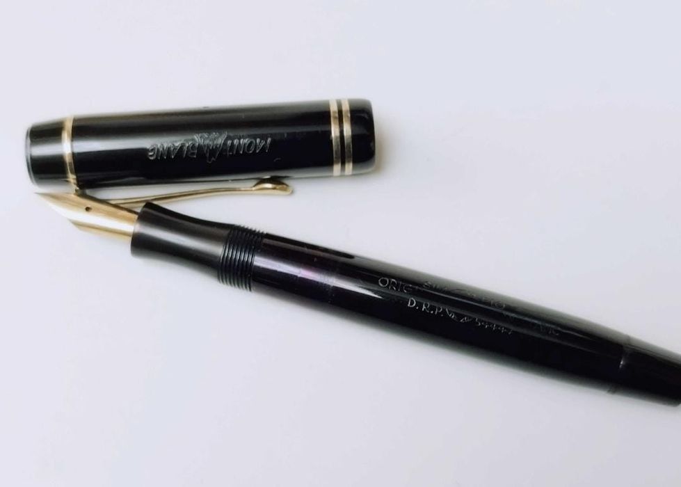 Stilou Montblanc 324 rar , penita aur 14K, piston telescopic, Germania